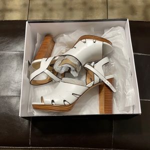Women’s sandals